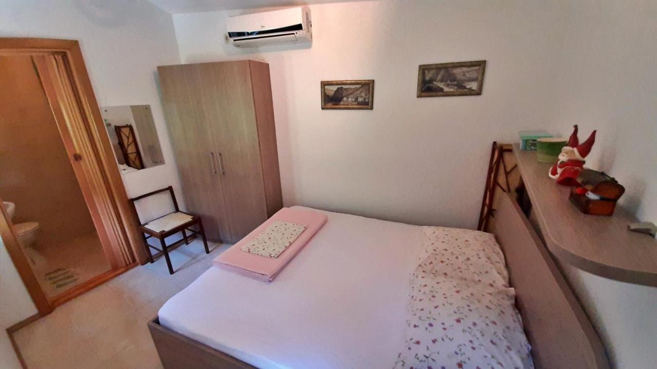 Holiday Home With A Private Pool Podspilje  Экстерьер фото