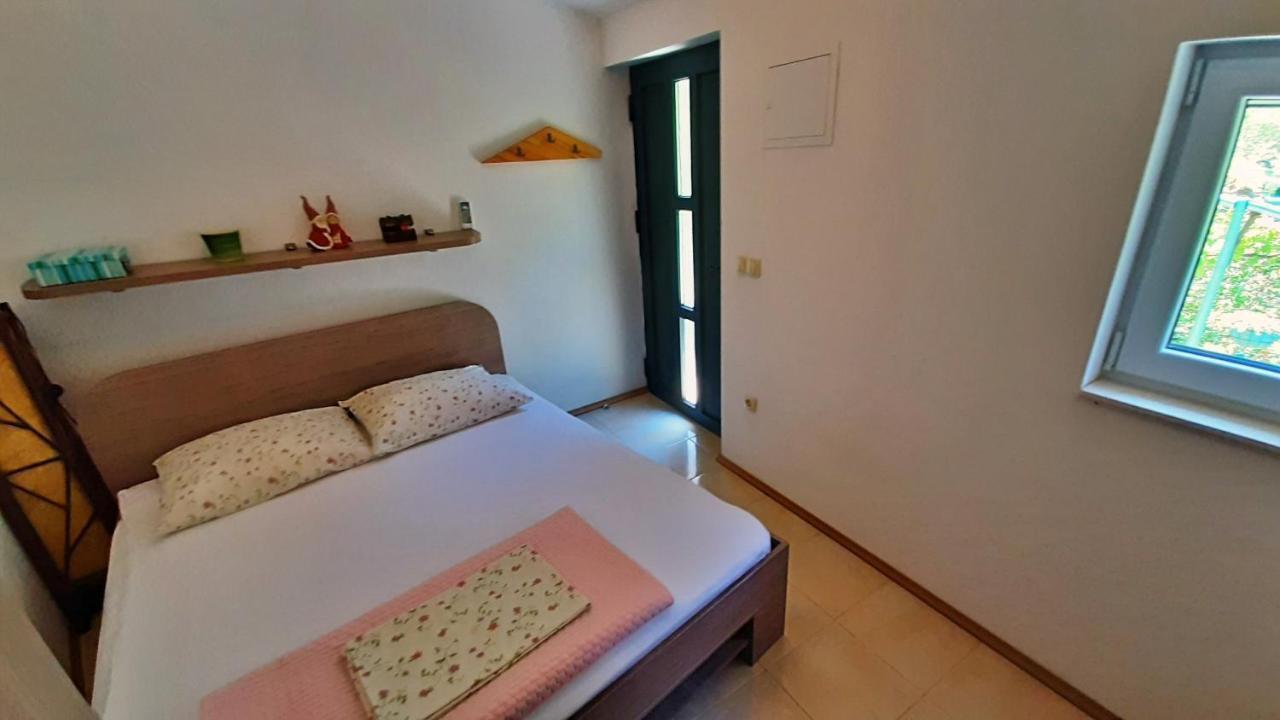 Holiday Home With A Private Pool Podspilje  Экстерьер фото